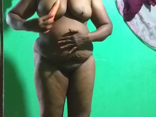 Horny des itamil telugu kannada malayalam hindi indian vanitha showing huge boobs and shaved pussy leggings press hard push nip rubbing orgasm big large carrot